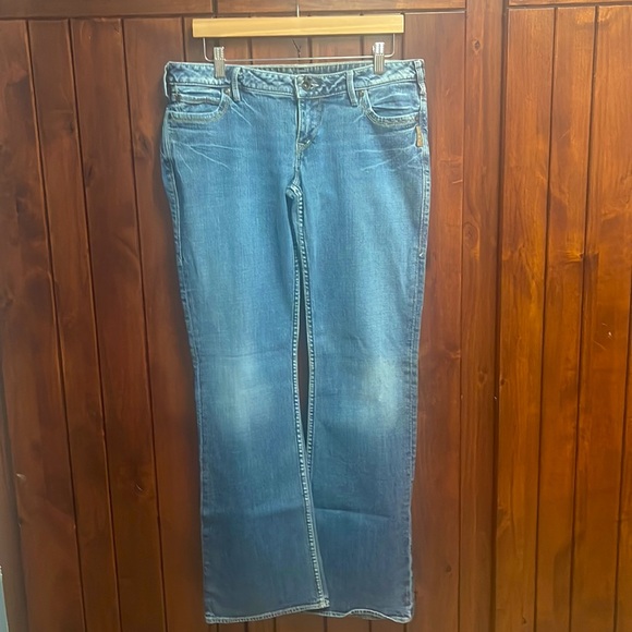 Silver Jeans. Style is Kyle. Low rise. - Picture 1 of 5